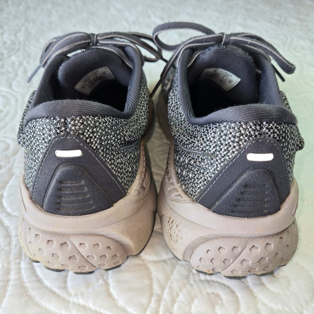 BROOKS ADRENALINE Ombre Grey and Lavender Running Shoe in a Women's size 8 Med - Picture 7 of 10